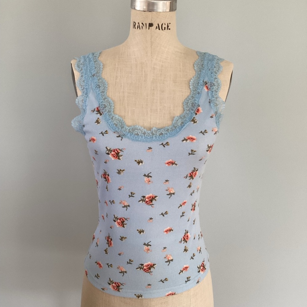 Rue21 Floral Tank Top with Lace Trim Size Large NWT